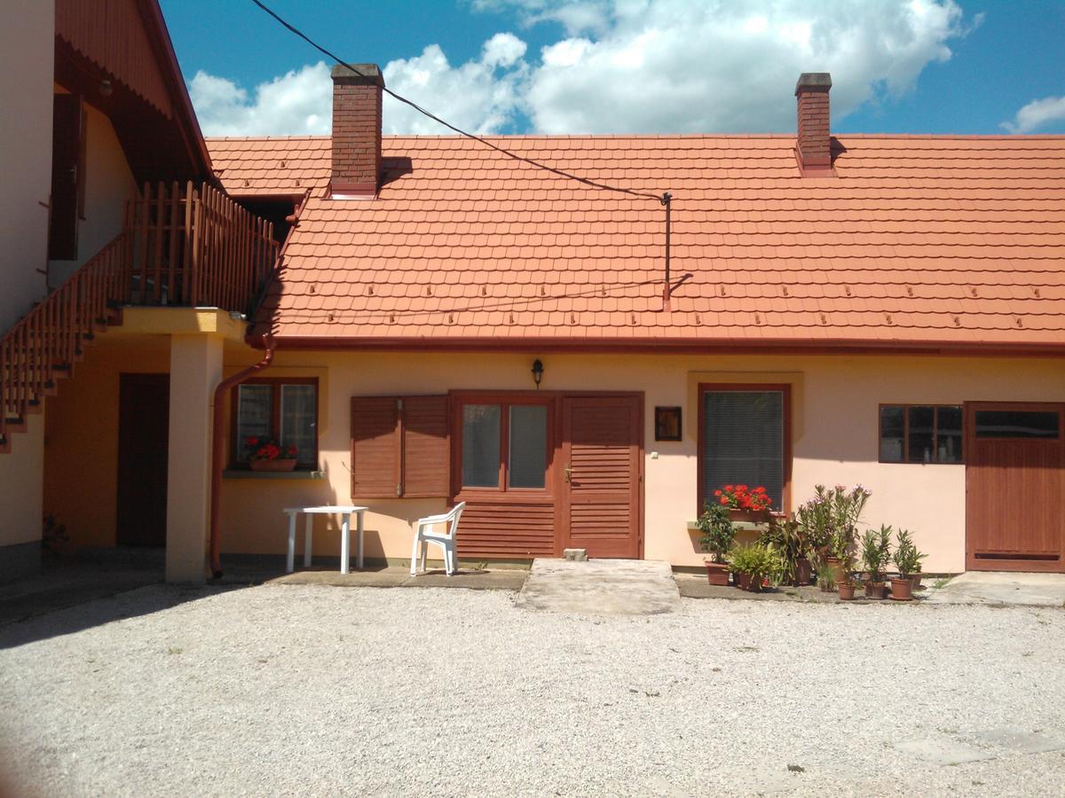 Barbara Apartmanhaz Keszthely Exterior photo